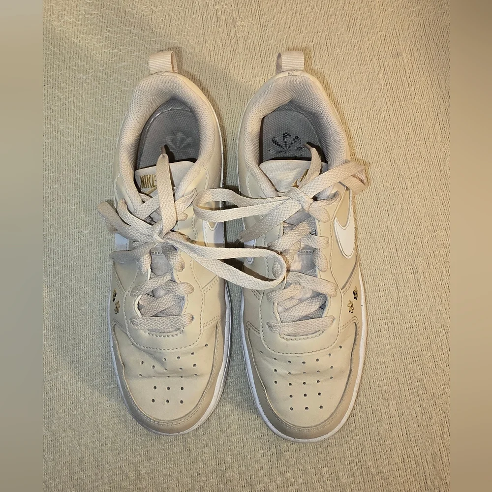 Nike Court Borough Low Recraft SE Embroidered Floral Big Girls sz 5.5Y/38